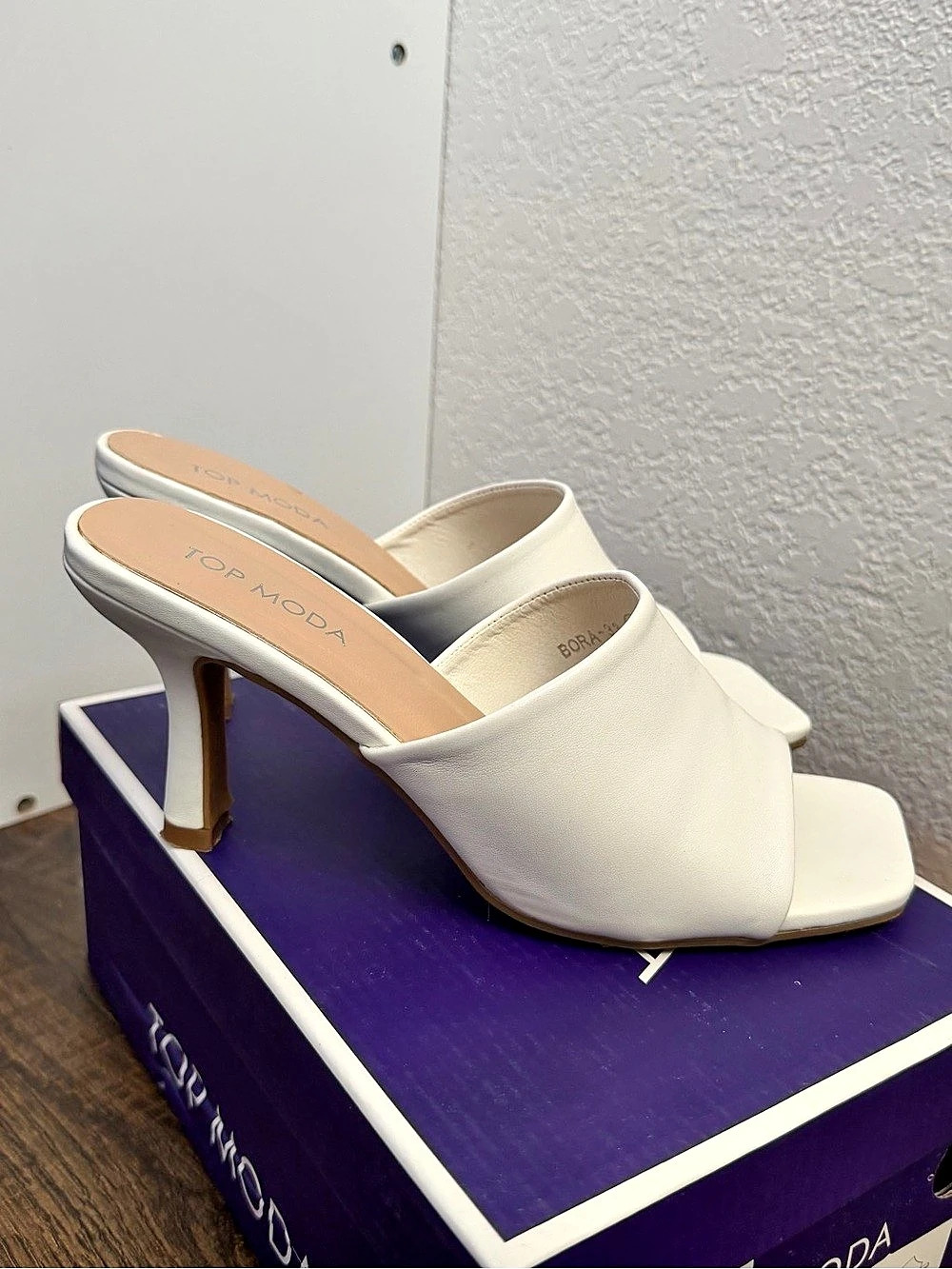 Fashion Nova White Square Toe Heels US 6